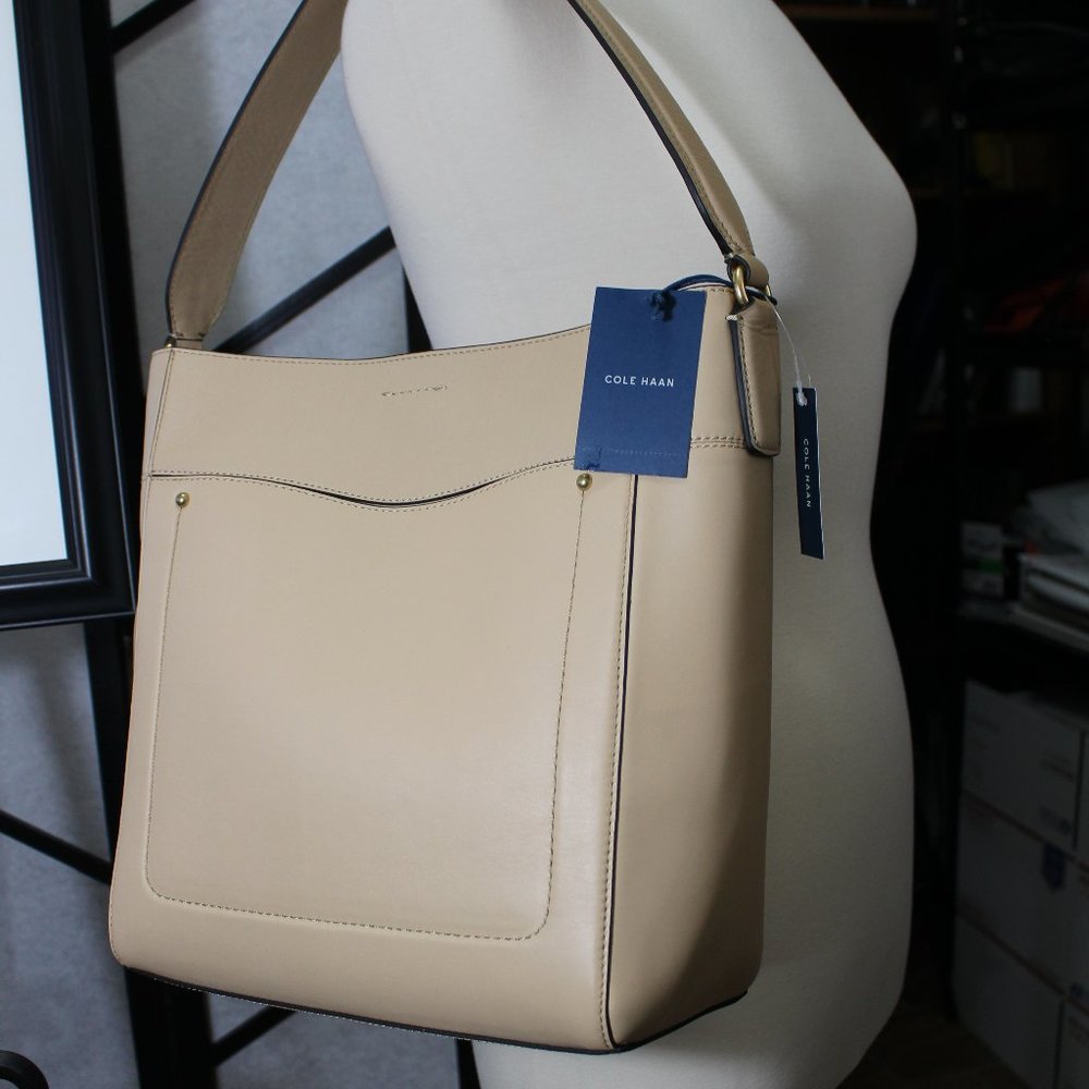 BEAUTIFUL NEW COLE HAAN SHOULDER/TOTE FOR EVERYDAY